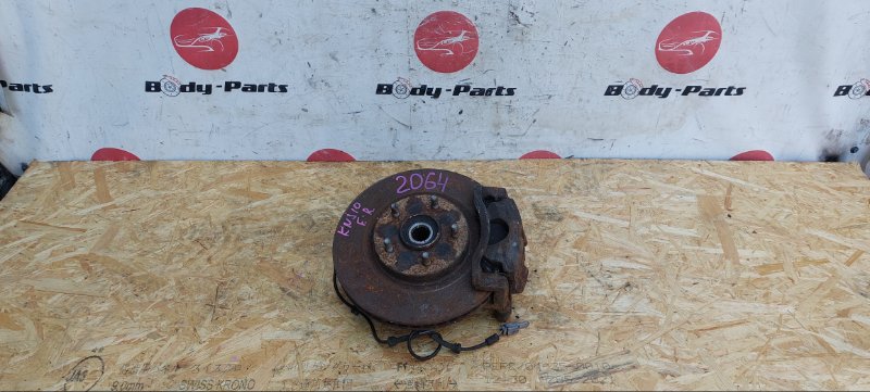 Ступица правая передняя NISSAN DUALIS KNJ10 1 ракурс