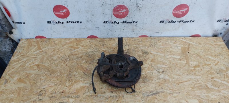 Ступица правая передняя NISSAN DUALIS KNJ10 2 ракурс