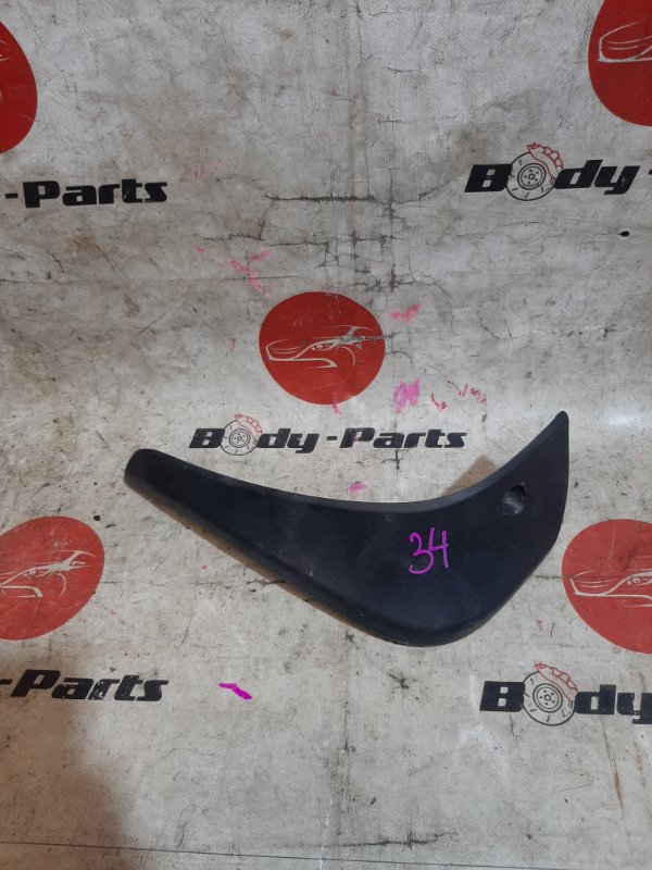 Брызговик правый задний NISSAN DUALIS KNJ10 1 ракурс