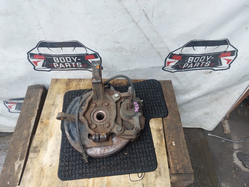 Ступица левая передняя NISSAN DUALIS NJ10 2 ракурс