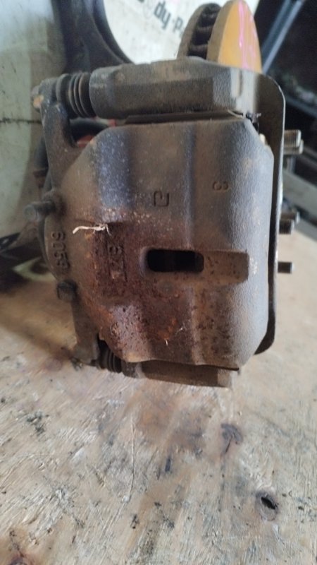 Ступица левая передняя NISSAN DUALIS NJ10 MR20 3 ракурс