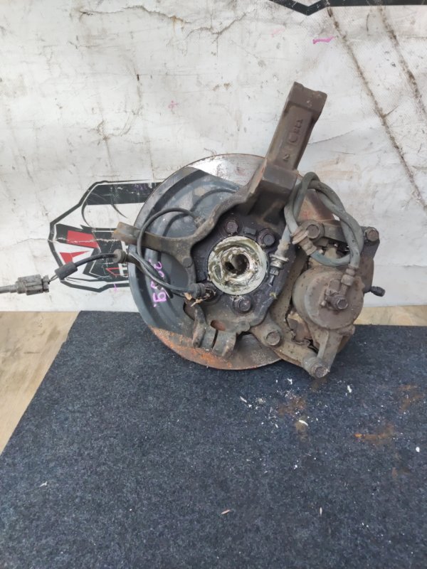 Ступица правая передняя NISSAN DUALIS KNJ10 4 ракурс