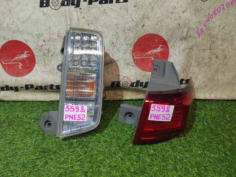 Стоп-сигнал правый задний NISSAN ELGRAND pne52 VQ35 8959, 8960 2 ракурс
