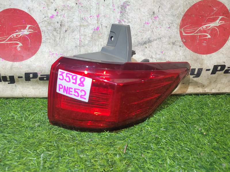 Стоп-сигнал правый задний NISSAN ELGRAND pne52 VQ35 8959, 8960 3 ракурс