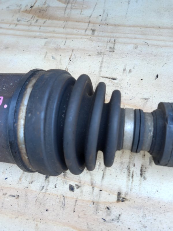 Привод левый передний NISSAN DUALIS KJ10 MR20 3 ракурс