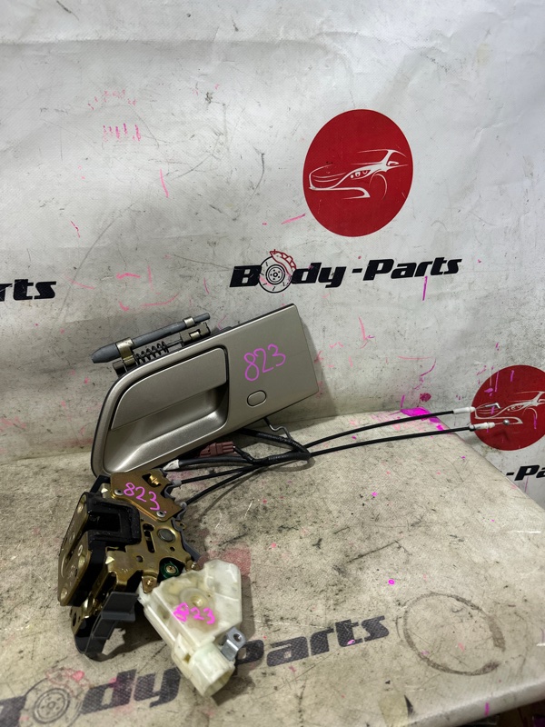 Ручка двери левая передняя NISSAN ELGRAND NE51 1 ракурс