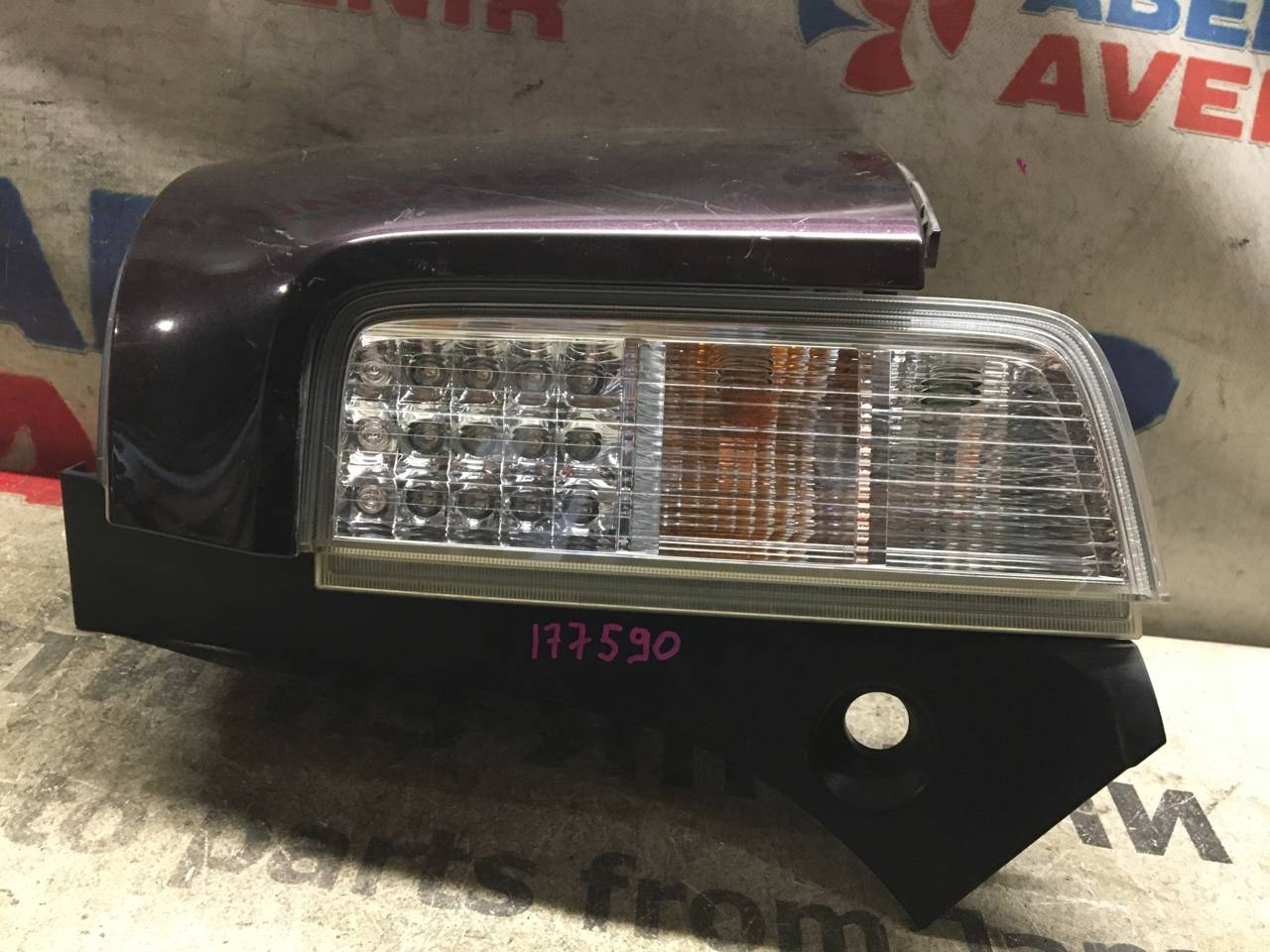 Стоп-сигнал правый задний NISSAN ELGRAND PE52, PNE52, TE52, TNE52 8960 1 ракурс