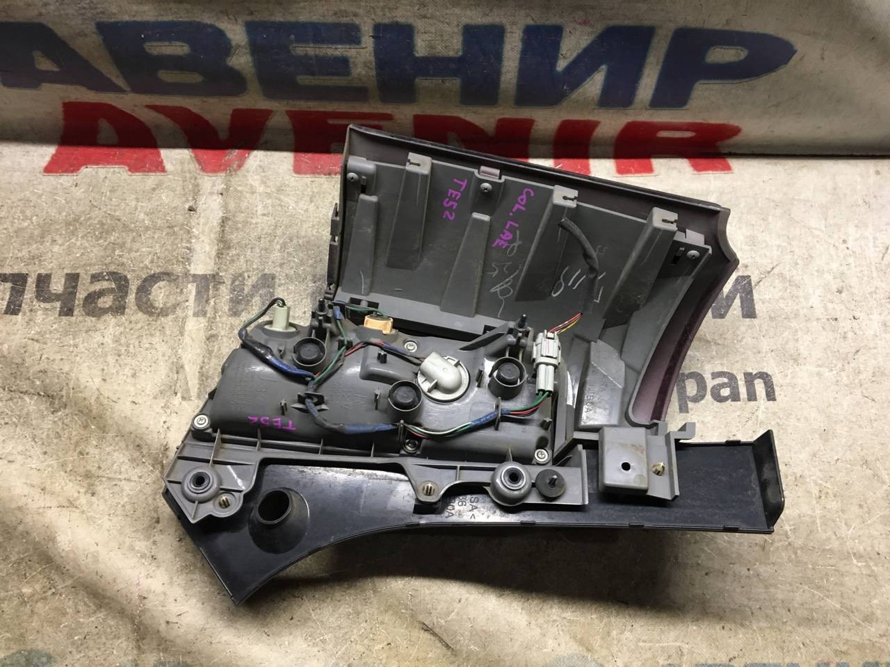 Стоп-сигнал правый задний NISSAN ELGRAND PE52, PNE52, TE52, TNE52 8960 2 ракурс