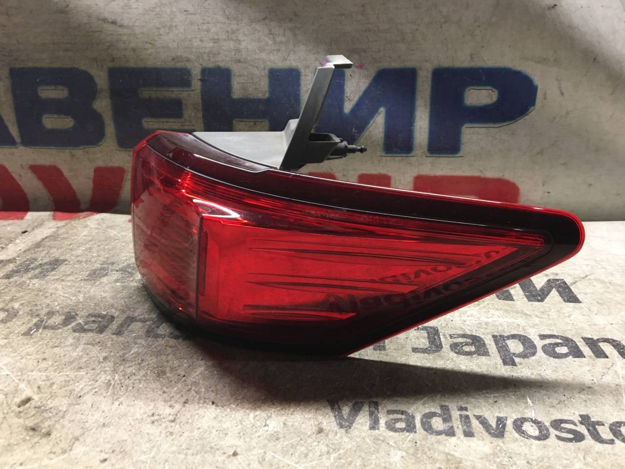 Стоп-сигнал правый задний NISSAN ELGRAND PE52, PNE52, TE52, TNE52 8503 2 ракурс
