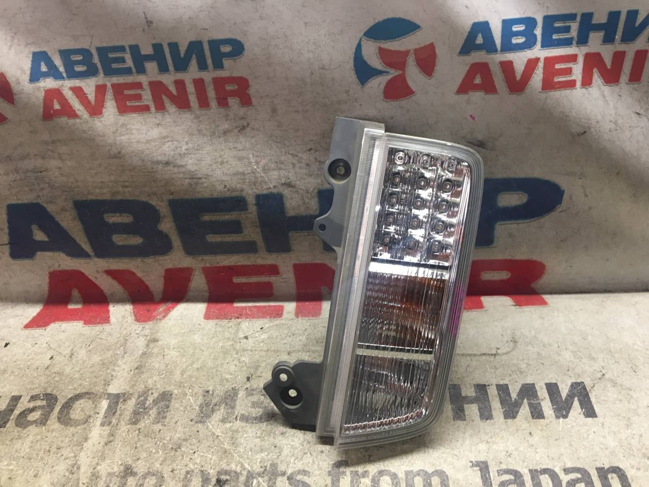 Стоп-сигнал правый задний NISSAN ELGRAND PE52, PNE52, TE52, TNE52 8960 1 ракурс