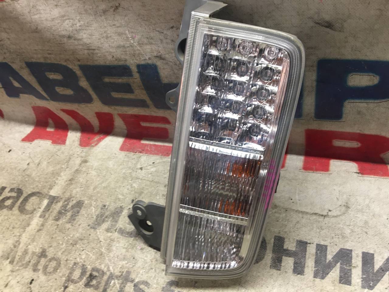 Стоп-сигнал правый задний NISSAN ELGRAND PE52, PNE52, TE52, TNE52 8960 2 ракурс