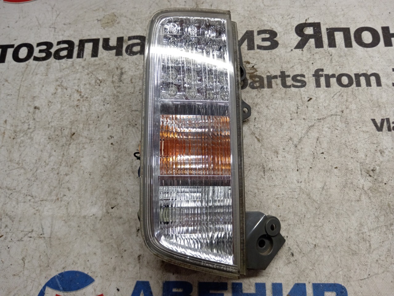 Стоп-сигнал правый задний NISSAN ELGRAND PE52, PNE52, TE52, TNE52 8960 2 ракурс