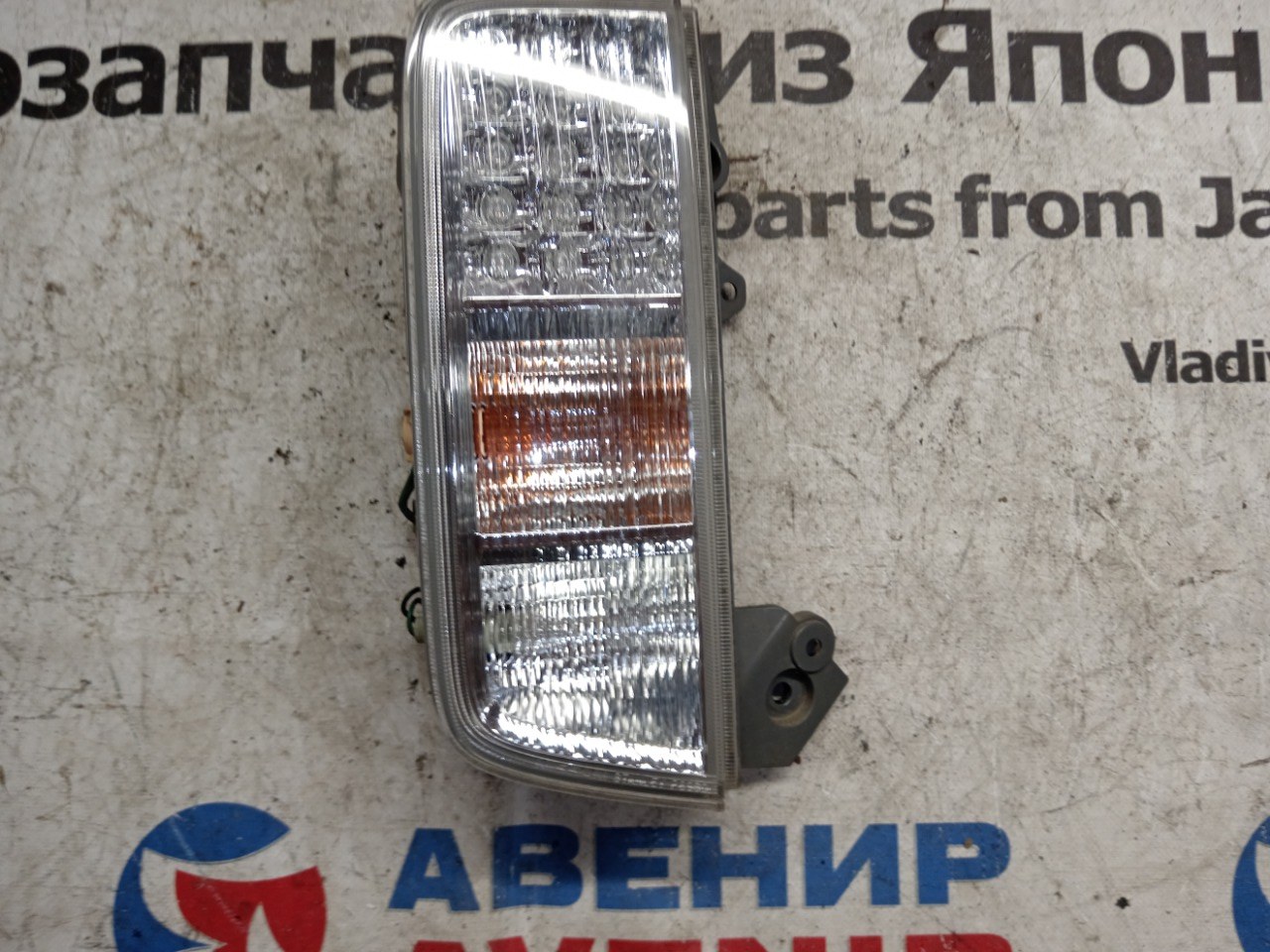 Стоп-сигнал левый задний NISSAN ELGRAND PE52, PNE52, TE52, TNE52 8960 2 ракурс