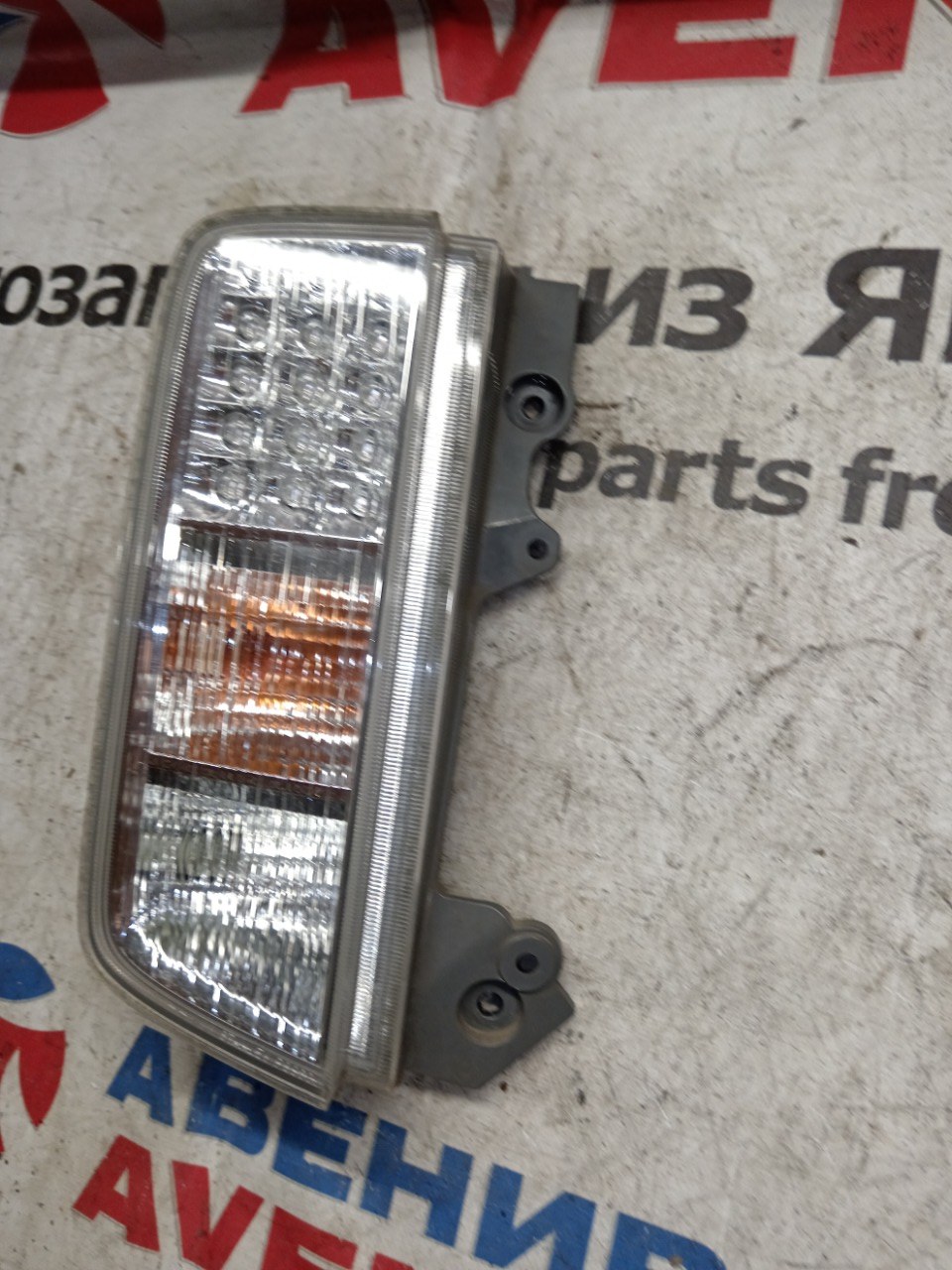 Стоп-сигнал левый задний NISSAN ELGRAND PE52, PNE52, TE52, TNE52 8960 3 ракурс