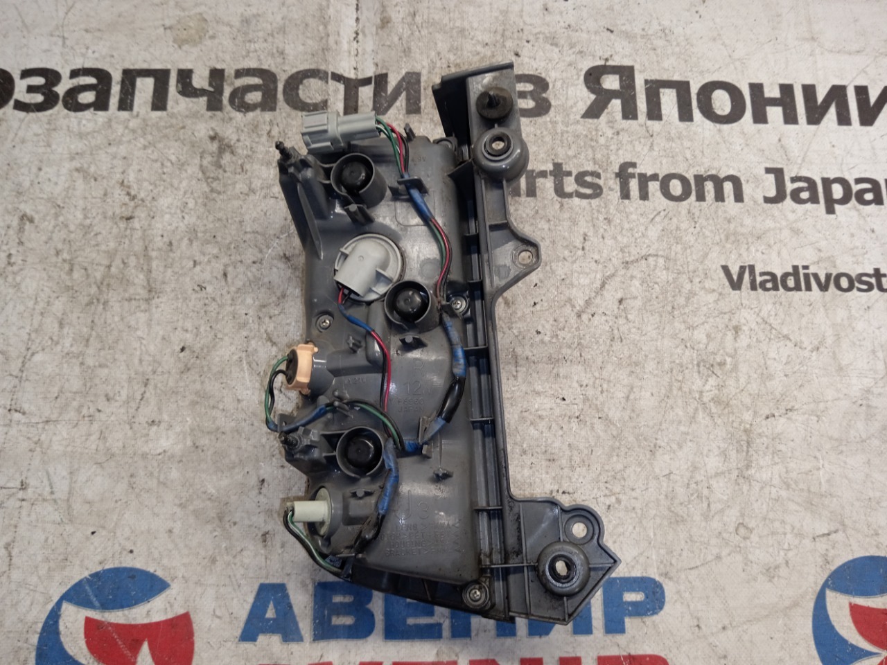 Стоп-сигнал правый задний NISSAN ELGRAND PE52, PNE52, TE52, TNE52 8960 4 ракурс