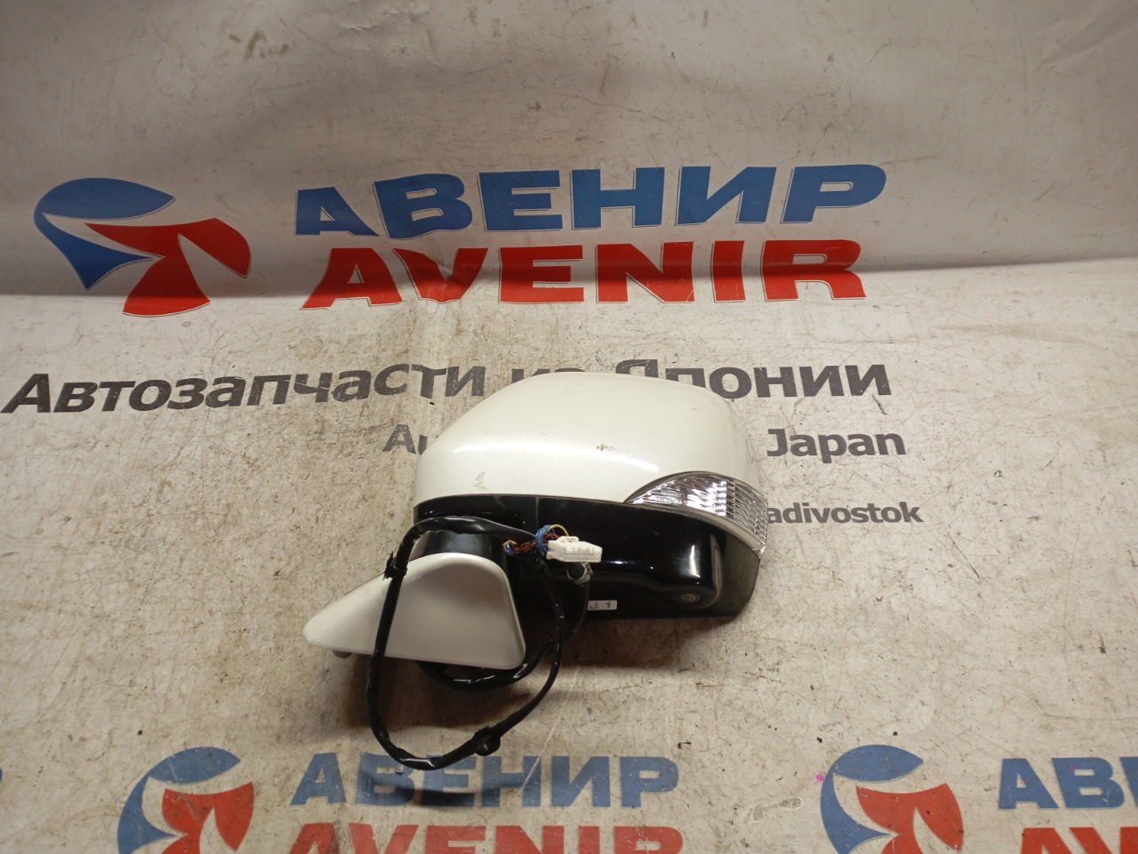 Зеркало левое переднее NISSAN ELGRAND PE52, PNE52, TE52, TNE52 1 ракурс