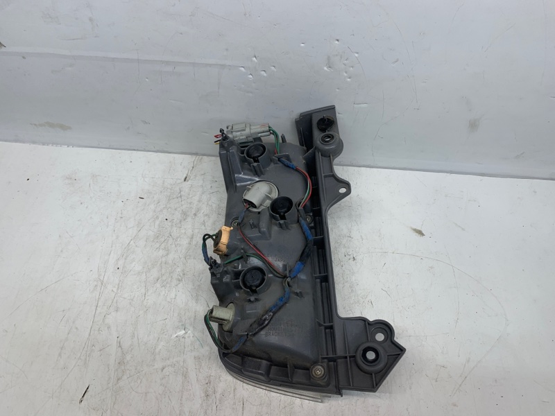 Стоп-сигнал правый задний NISSAN ELGRAND E52 P8960 4 ракурс