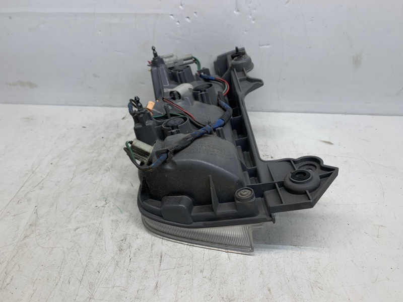 Стоп-сигнал правый задний NISSAN ELGRAND E52 P8960 5 ракурс