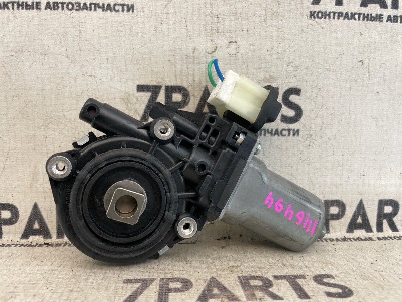 Мотор стеклоподъемника левый передний NISSAN ELGRAND TE52 2 ракурс