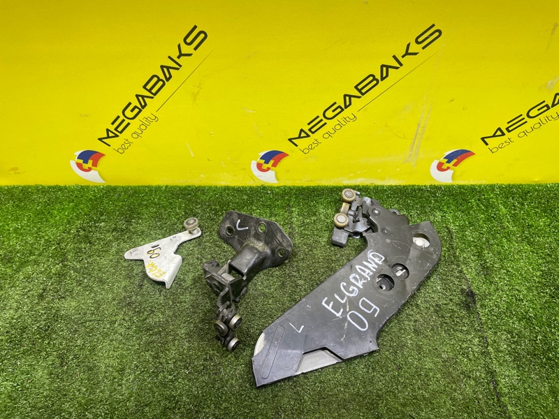 Ролик раздвижной двери левый NISSAN ELGRAND NE51 1 ракурс