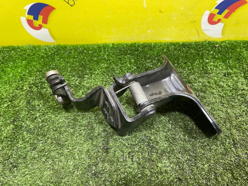 Ролик раздвижной двери левый NISSAN ELGRAND NE51 5 ракурс