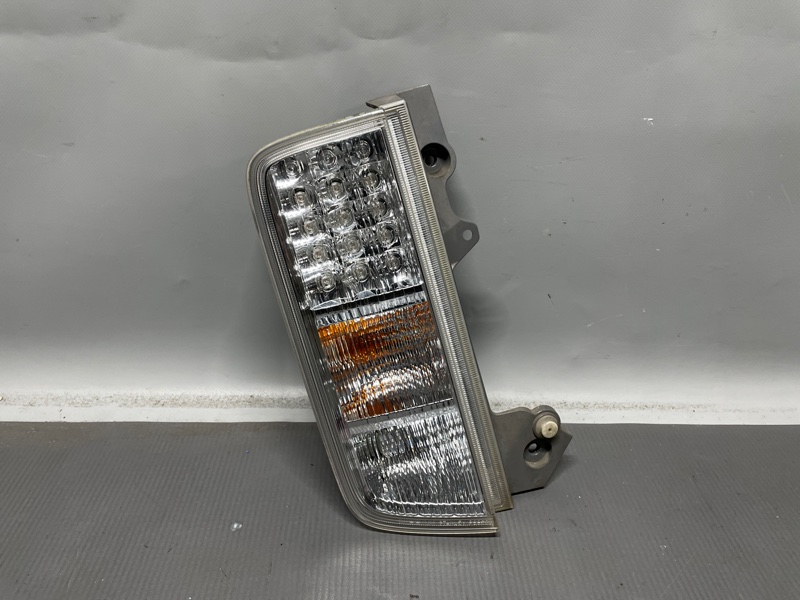 Стоп левый задний Nissan ELGRAND TE52, PE52, PNE52, TNE52 QR25 265551JB3A, P8960 1 ракурс