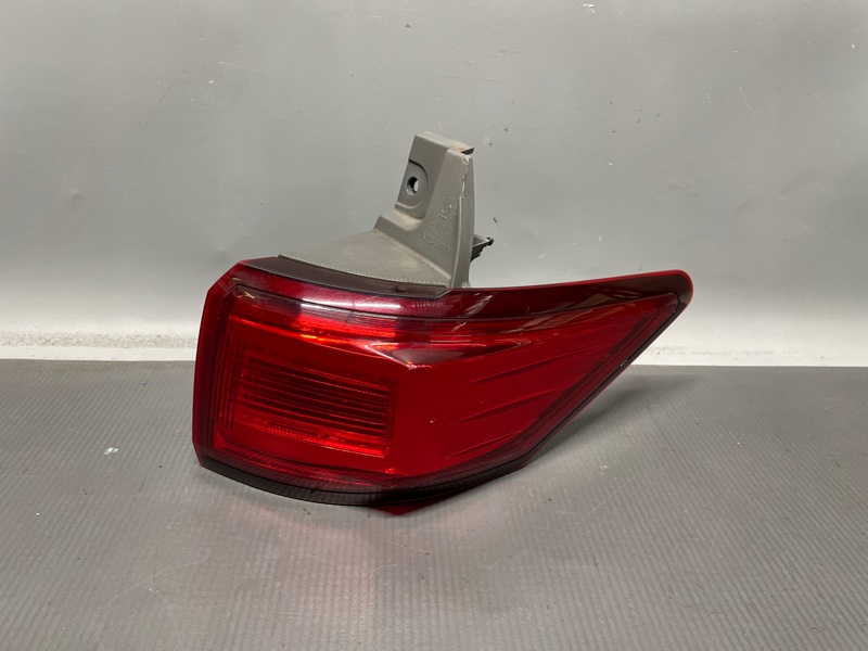 Стоп правый задний Nissan ELGRAND TE52, PE52, PNE52, TNE52 QR25 P8503 1 ракурс