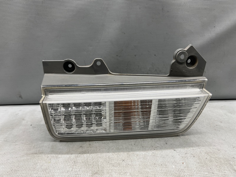 Стоп левый задний Nissan ELGRAND TE52, PE52, PNE52, TNE52 QR25 265551JB3A, P8960 4 ракурс