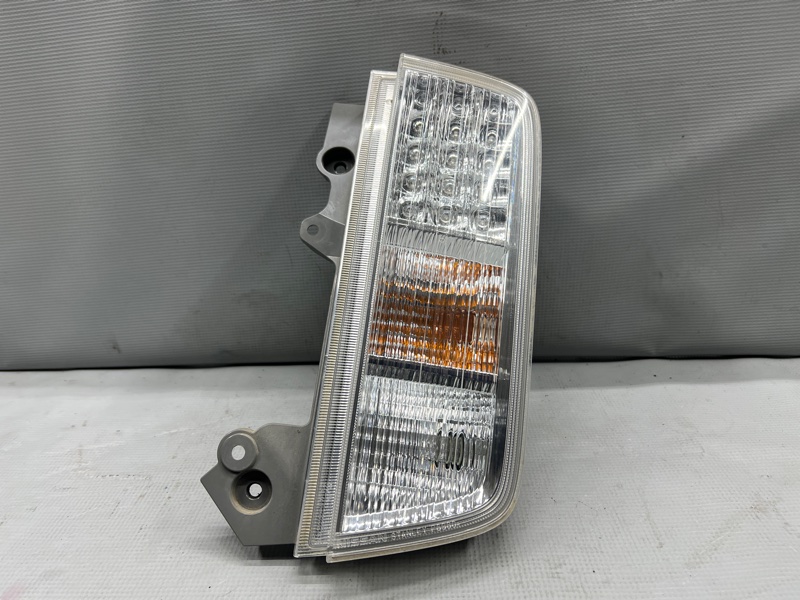 Стоп правый задний Nissan ELGRAND TE52, PE52, PNE52, TNE52 QR25 265501JB3A, P8960 1 ракурс