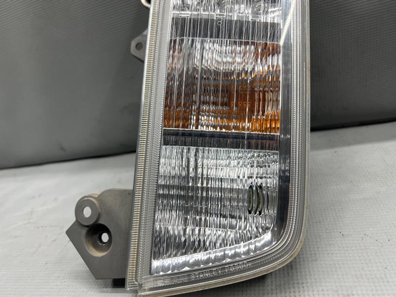Стоп правый задний Nissan ELGRAND TE52, PE52, PNE52, TNE52 QR25 265501JB3A, P8960 3 ракурс