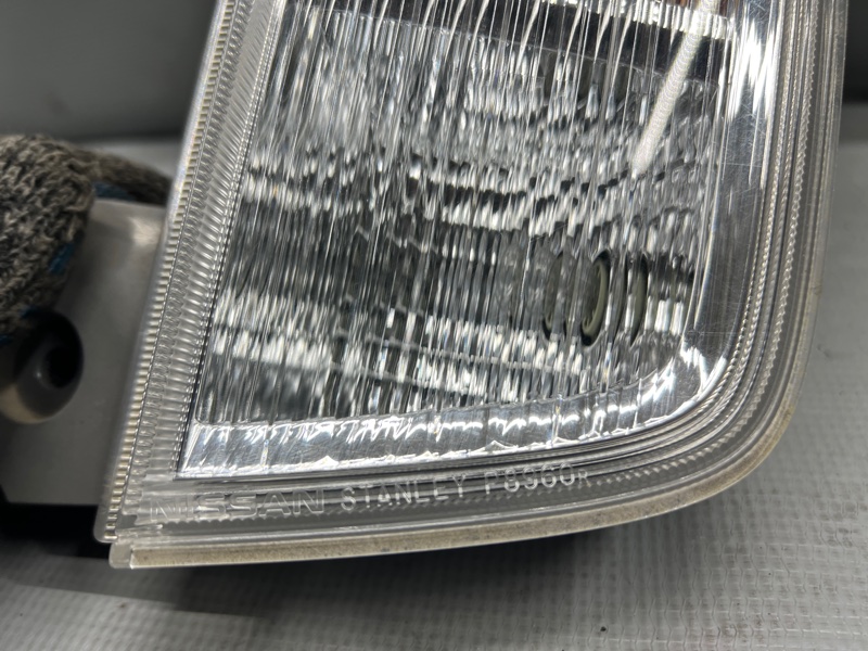 Стоп правый задний Nissan ELGRAND TE52, PE52, PNE52, TNE52 QR25 265501JB3A, P8960 4 ракурс