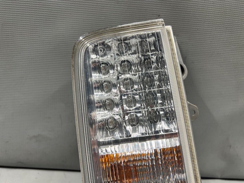 Стоп левый задний Nissan ELGRAND TE52, PE52, PNE52, TNE52 QR25 265551JB3A, P8960 2 ракурс