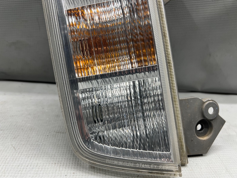Стоп левый задний Nissan ELGRAND TE52, PE52, PNE52, TNE52 QR25 265551JB3A, P8960 3 ракурс