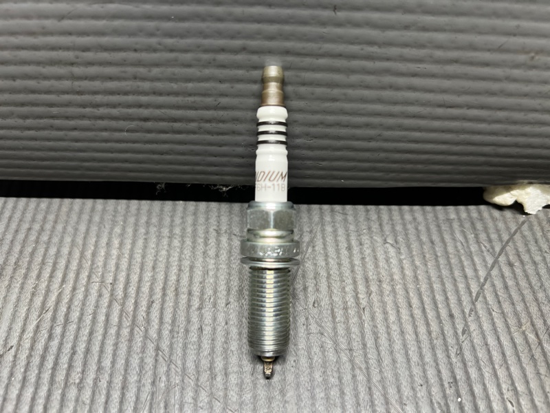 Свеча зажигания Nissan DUALIS J10, J10E, KJ10, KNJ10, NJ10 MR20 DF 6H-11B 4 ракурс