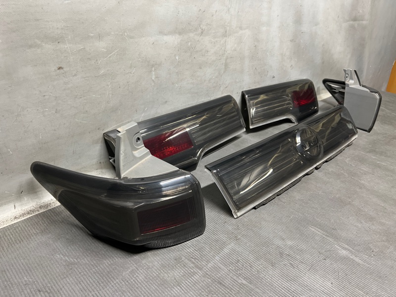 Стоп задний Nissan ELGRAND E52 QR25 P8503 3 ракурс