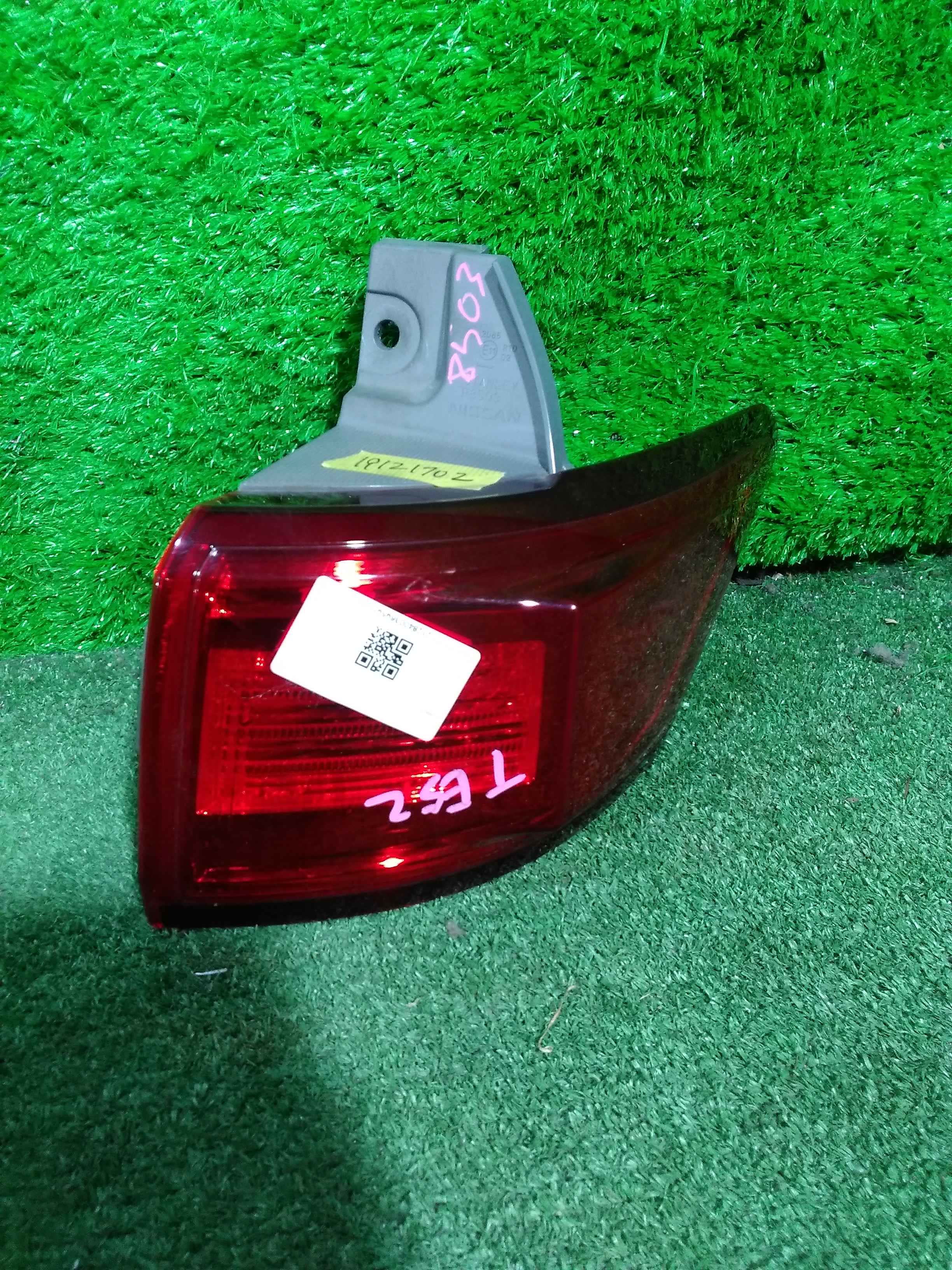 Стоп-сигнал правый задний NISSAN ELGRAND E52 1 ракурс