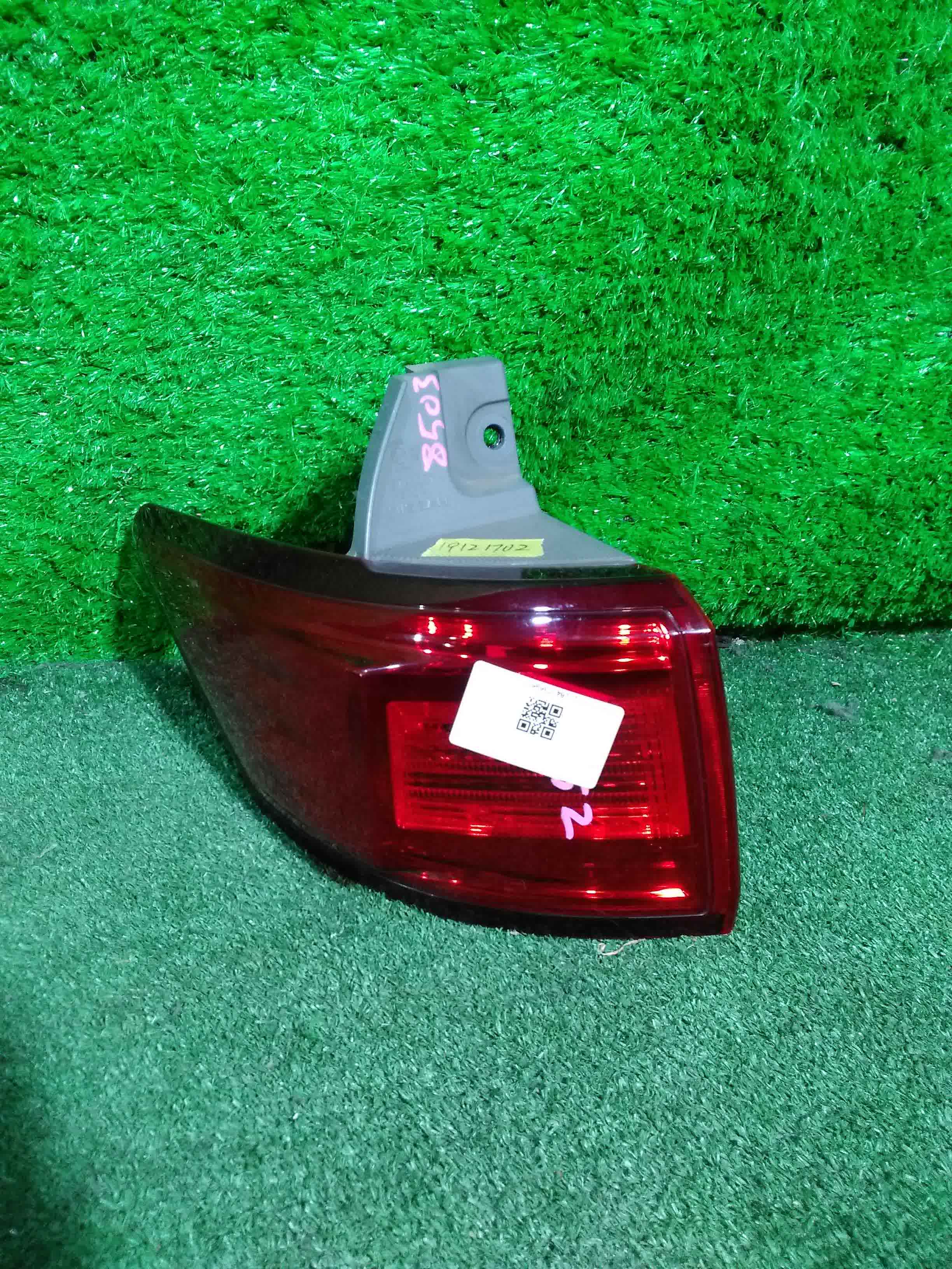 Стоп-сигнал левый задний NISSAN ELGRAND E52 1 ракурс