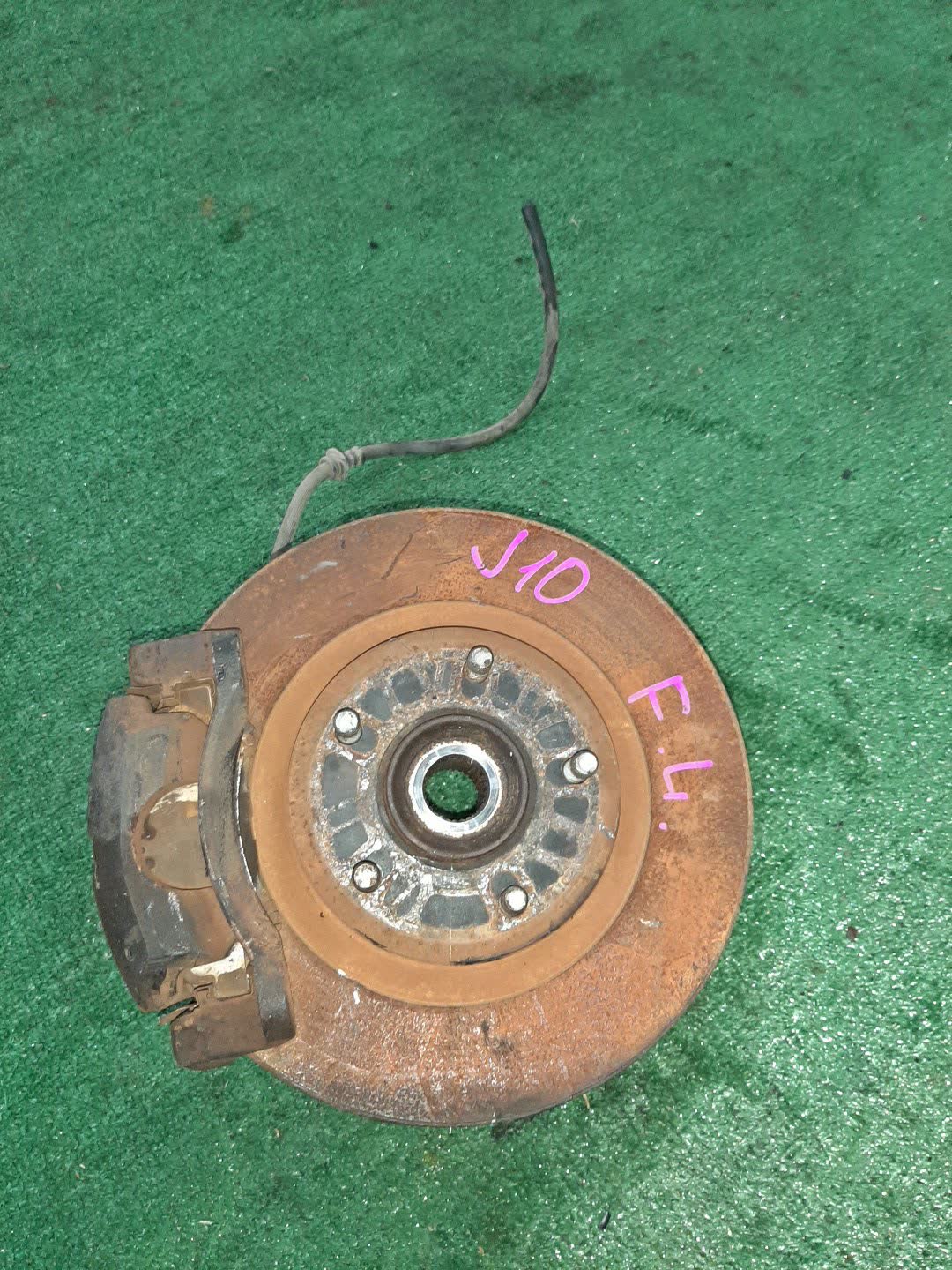 Ступица левая передняя NISSAN DUALIS J10 MR20DE 1 ракурс