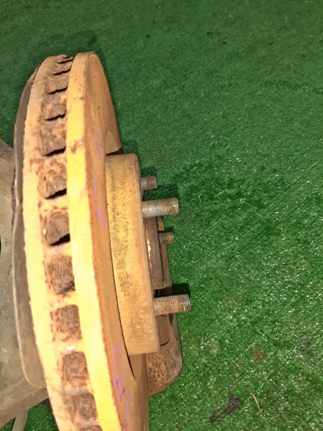 Ступица левая передняя NISSAN DUALIS J10 MR20DE 2 ракурс