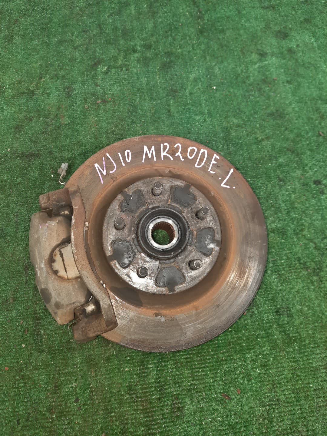 Ступица левая передняя NISSAN DUALIS NJ10 MR20DE 1 ракурс