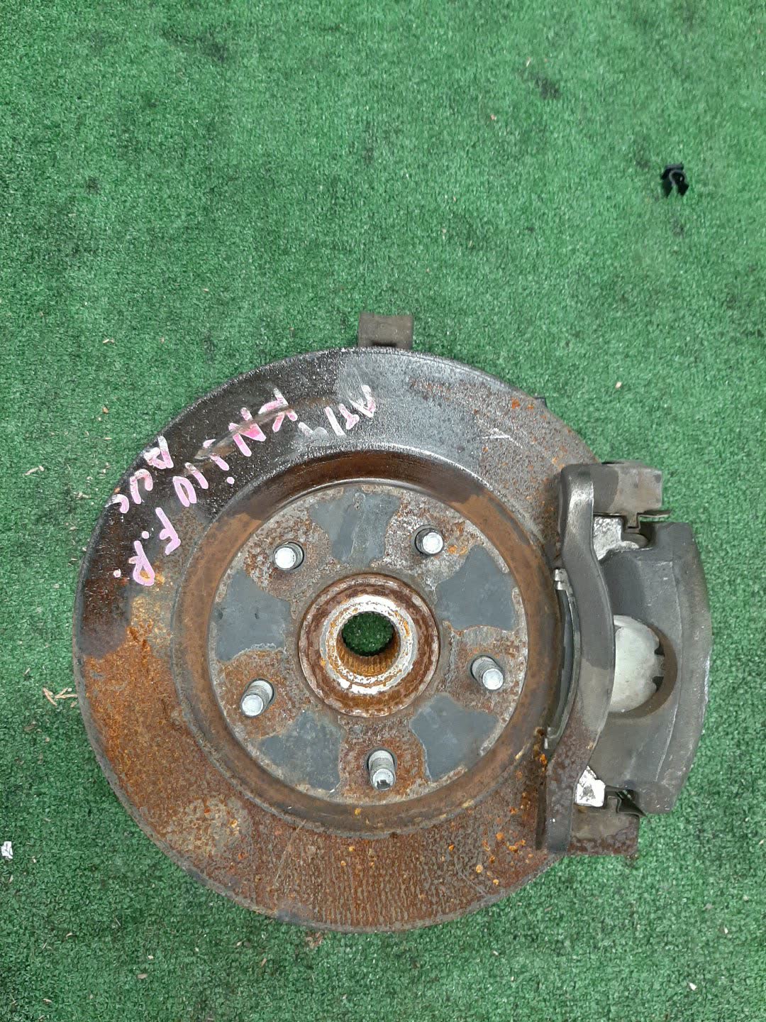 Ступица правая передняя NISSAN DUALIS NJ10 MR20DE 1 ракурс