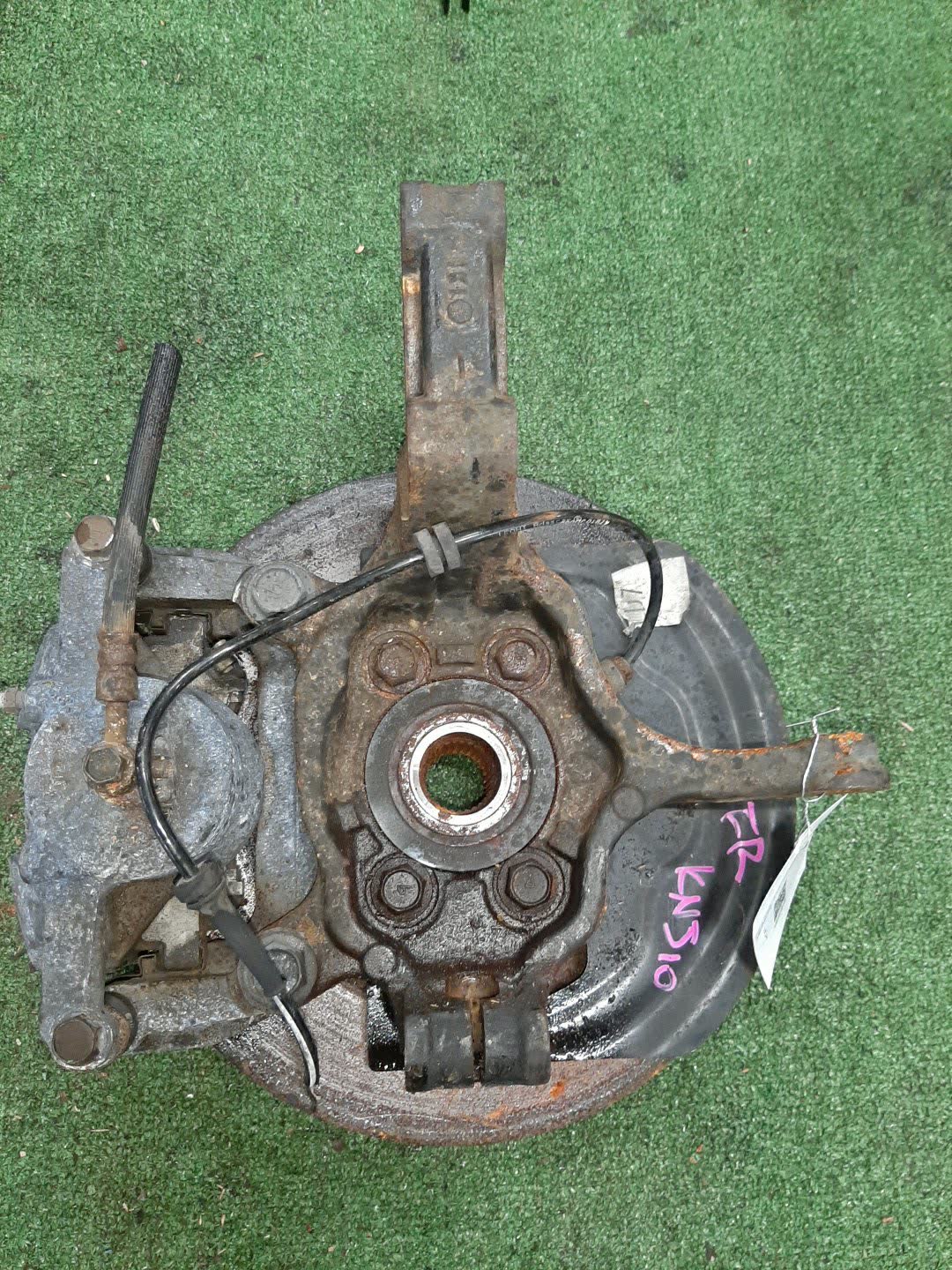 Ступица правая передняя NISSAN DUALIS NJ10 MR20DE 2 ракурс