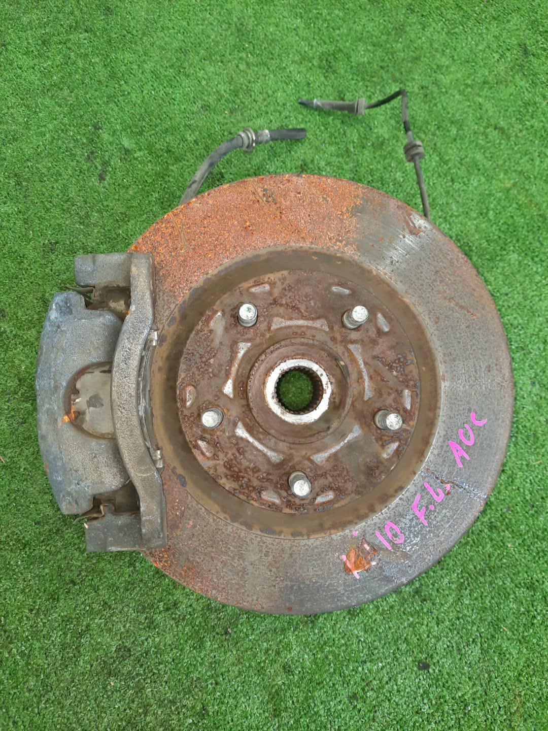 Ступица левая передняя NISSAN DUALIS J10 MR20DE 1 ракурс