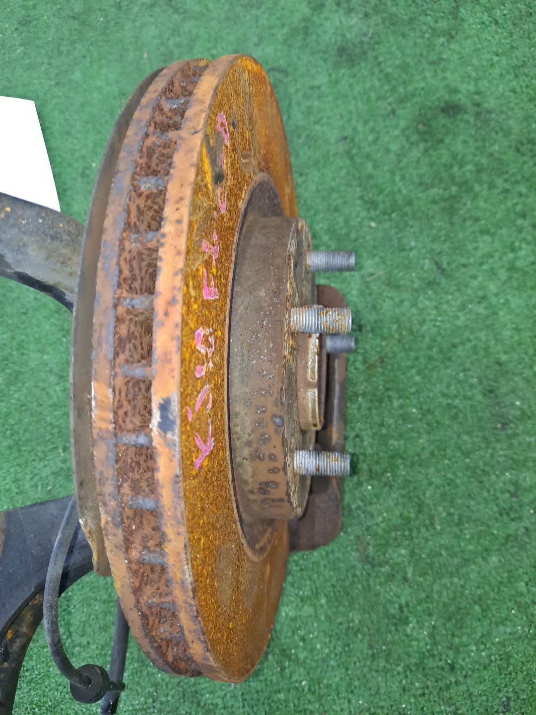 Ступица левая передняя NISSAN DUALIS J10 MR20DE 2 ракурс