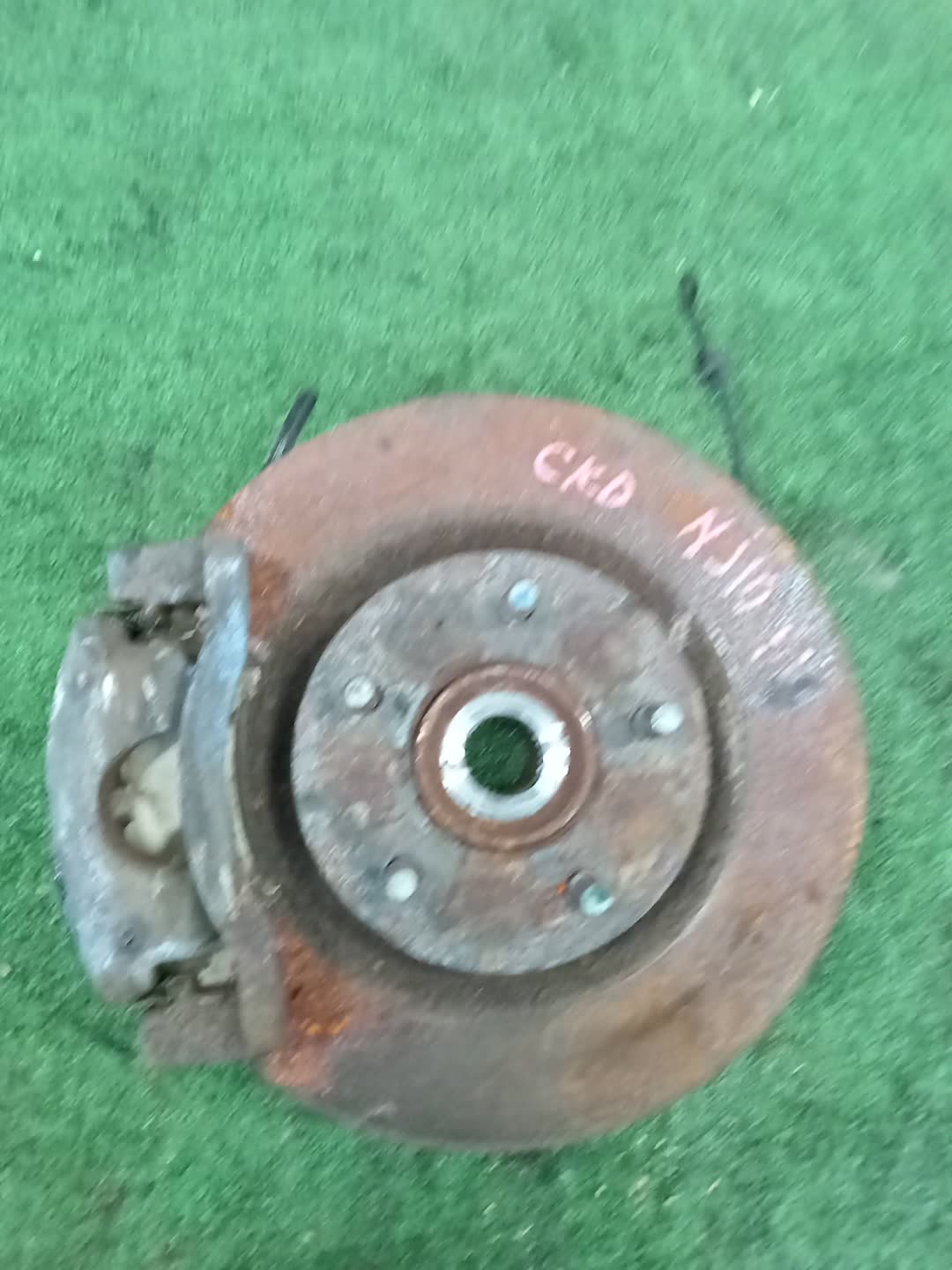 Ступица левая передняя NISSAN DUALIS NJ10 MR20DE 1 ракурс