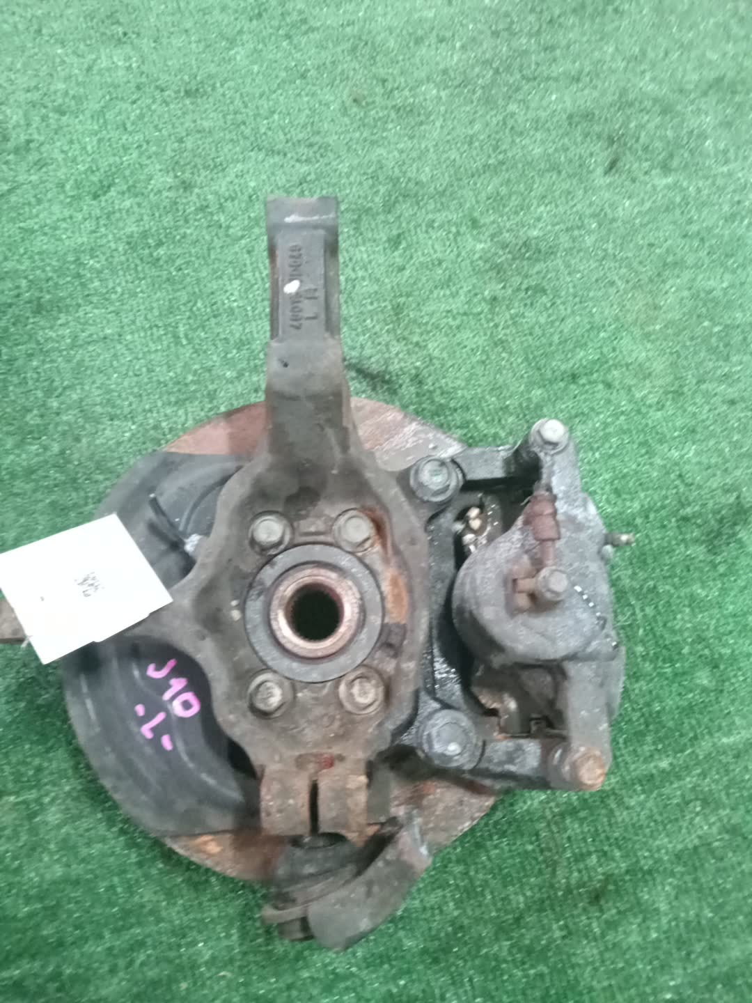 Ступица левая передняя NISSAN DUALIS J10 MR20DE 2 ракурс