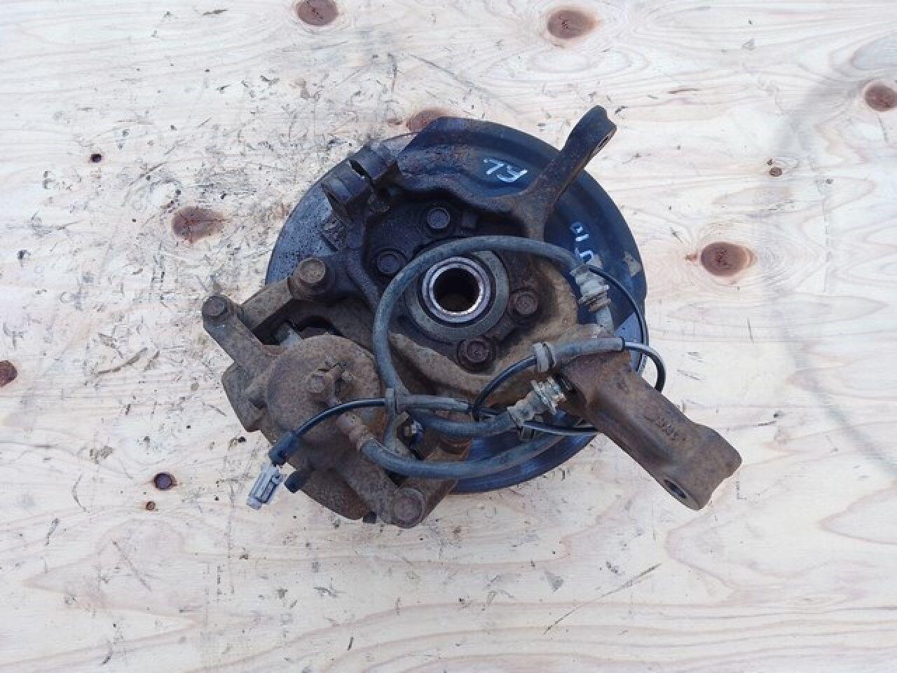 Ступица левая передняя NISSAN DUALIS KNJ10 MR20DE - 2 ракурс