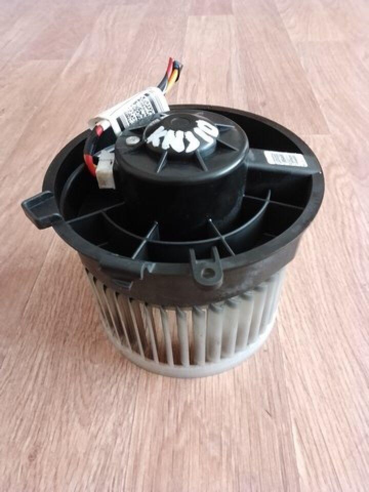 Мотор печки передний NISSAN DUALIS KNJ10 - 1 ракурс