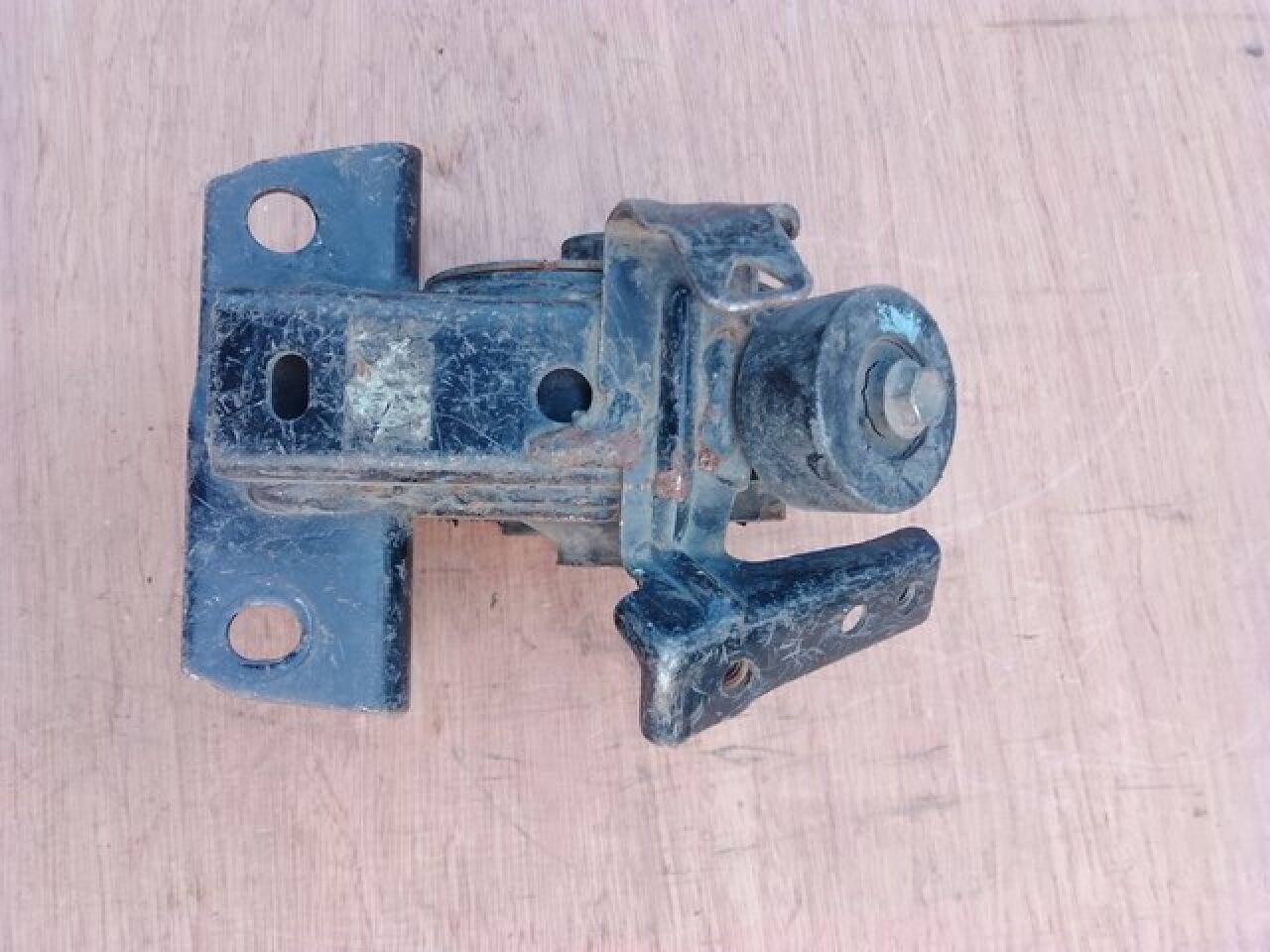 Подушка двигателя левая TOYOTA ISIS ANM10 1AZ-FSE - 2 ракурс