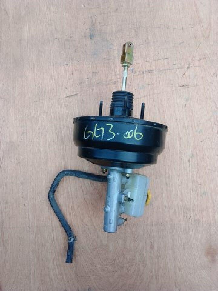 Главный тормозной цилиндр  SUBARU IMPREZA GG3 EJ15 ,- 1 ракурс